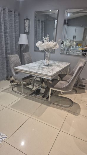 kitchen table and chairs