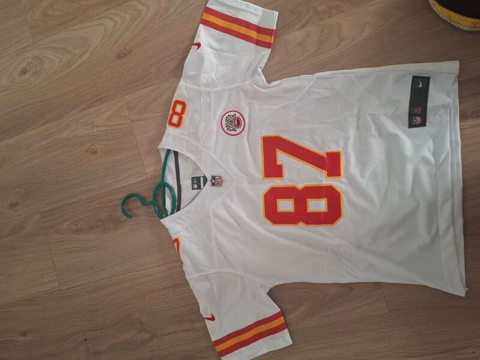 Custom Taylor Swift / Travis Kelce Kansas City Chiefs Jersey - Women's Small/meduim