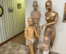 Mannequin dolls