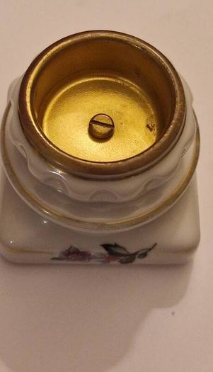 Vintage 1940s Mid-Century Floral Porcelain Table Lighter - Excellent Condition