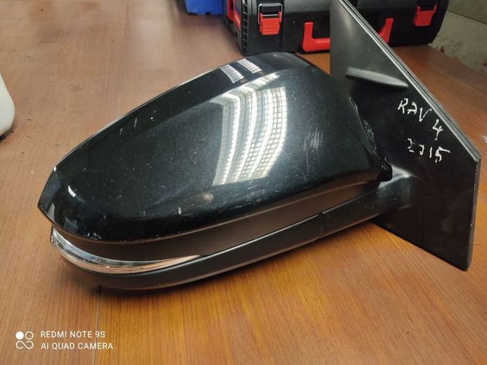 2015 Toyota Rav4 RH mirror complete