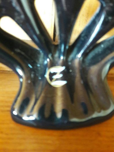 Chinese Black / gold floral decorative fan