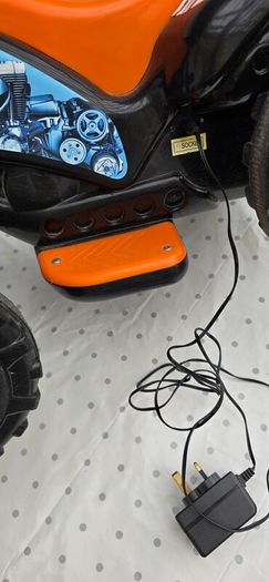 Roadsterz electric ride on quad