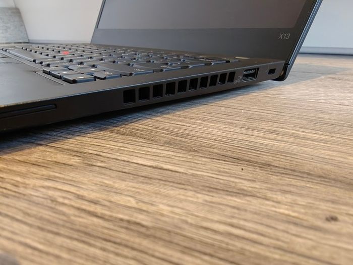 Lenovo X13 | i7 (10th gen) | 16GB | 512GB | 13.3" Touchscreen | Win11