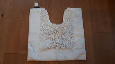 Pedestal mat