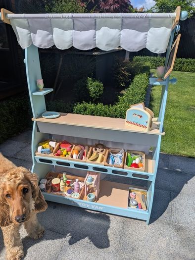 Le Toy Van Cafe