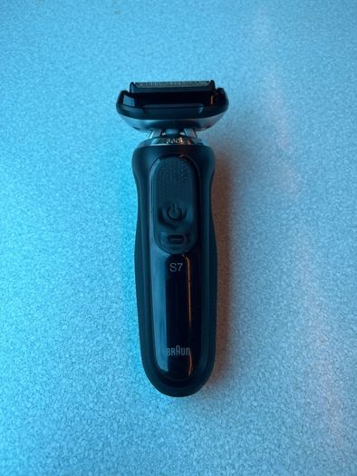 braun new series 7 smart sonic shaver with smart dock station clean charge Wet and Dry Electric Shaver