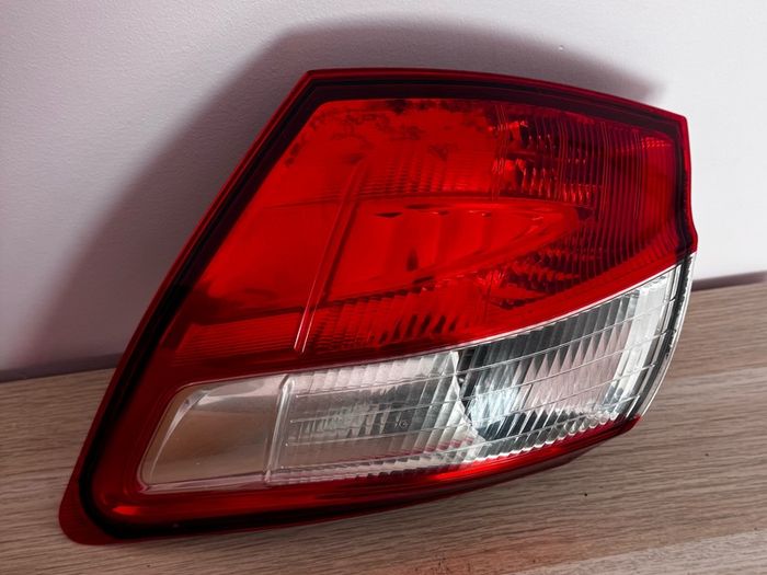 Nissan Qashqai Tail Light Lamp