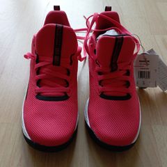 Sports Shoes
