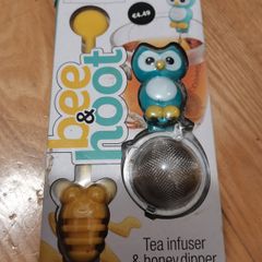 tea infuser and honey dipper