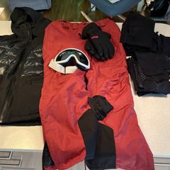 Ski outfit for teenage girl