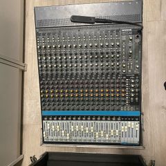 Lower price Mackie Onyx 1640i 16-Ch Mixer & Firewire Interface