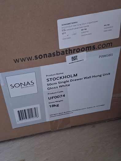 Sonas Stockholm Wall Hung Vanity Unit With Basin and Handle - Gloss White