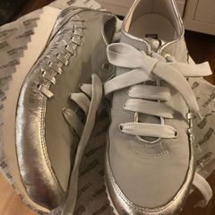 Andia Fora Made in Italy Top Quality Designer Silver Trainers - Size 41