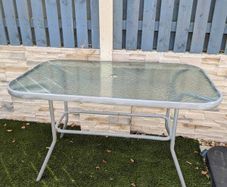 Garden table glass top