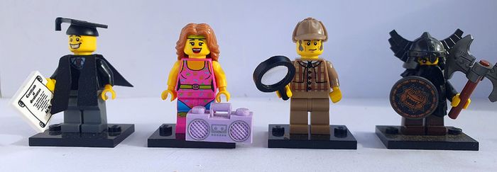 Lego Collectible Minifigures Series 5 (2011) 100% Complete