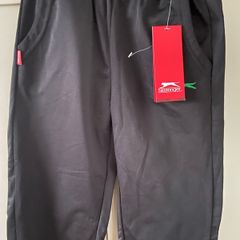 Slazenger black tracksuit bottoms 5-6 years BNWT