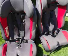 child car seat x2