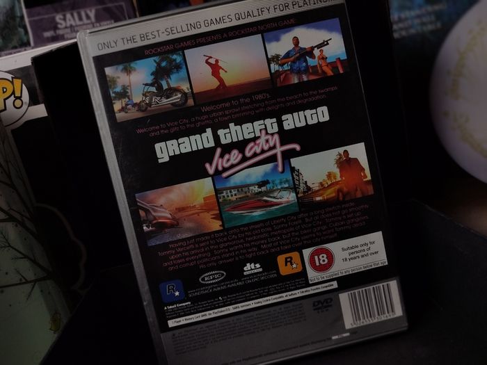 Grand Theft Auto ! Vice City ! PS2 ! Platinum ! With Poster ! 2003 ! by Rockstar !