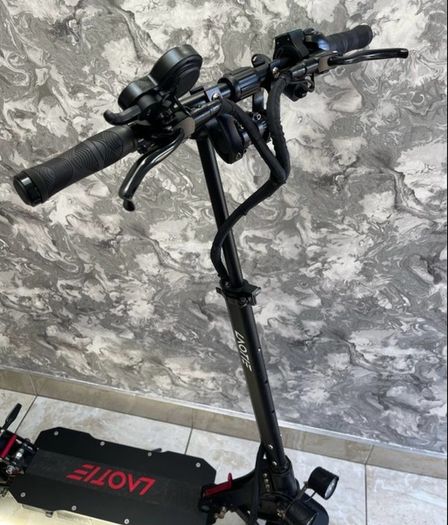 Laotie Es18 E scooter