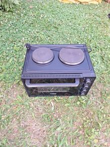 Tower electric mini oven with hotplates.