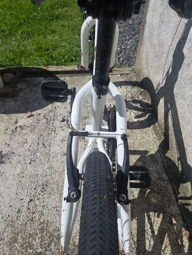 Apollo force 18 white BMX kids bike
