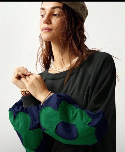 Fab Bohemela Black Sweatshirt Size XL
