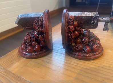 Berserk book ends