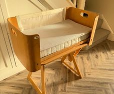 baby cot