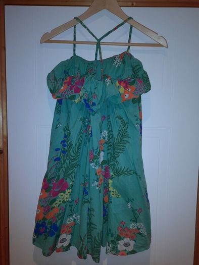 girls stunning dress