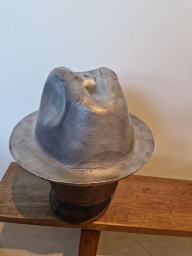 Vintage hat mould