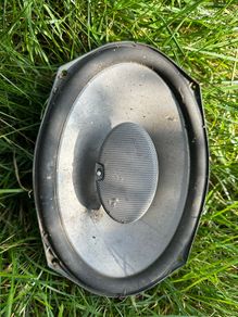 Speaker car
