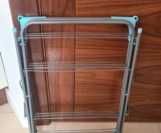 Clothes drying rack