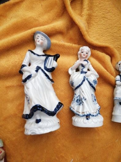 4 Porcelain Figurines