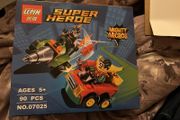 Leaping Super Heroes 07025