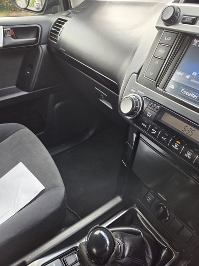 2016 Toyota Land Cruiser