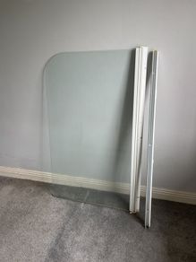 Shower screen