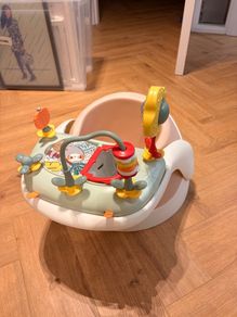 Mamas and papas snug seat and activity tray