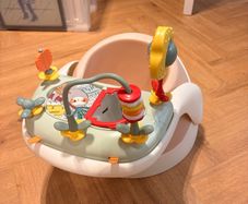 Mamas and papas snug seat and activity tray