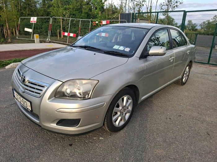 Toyota avensis 1.6 petrol,  2007
