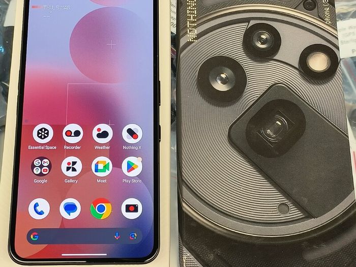 Nothing Phone (3A) Pro 256GB/12GB - Mobile Phone with 50 MP Periscope Camera, 50 MP Front Camera, 60x Ultra zoom, 6.77" FHD + flexible AMOLED Display - Grey