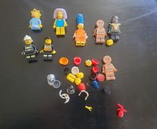 Mixed lego minifigures  - The Simpsons
