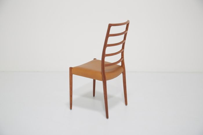 Mid Century Set of 8 x Teak and Tan Leather Dining Chairs Model 82 by Niels Otto Moller, 1960s
