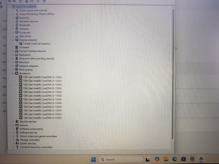 Dell Latitude 3540,i5 Cpu (13th gen) 32 GB, 512 GB Storage .