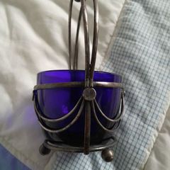 BOWL - Vintage Blue Glass - Metal Basket