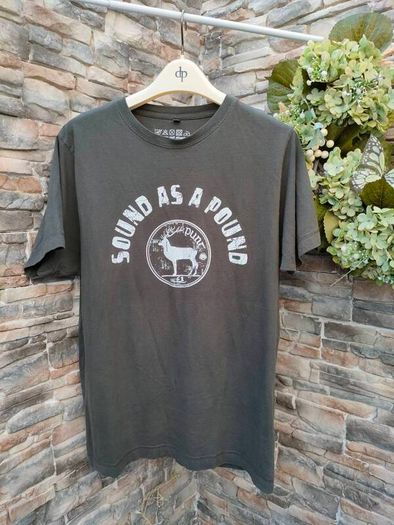 Irish nostalgic t-shirt  Irish saying  Hairy Baby  Size large  Great condition
