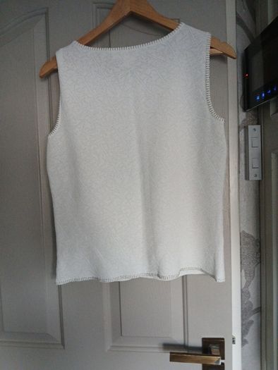 tops Escada. Size 44 very nice piece