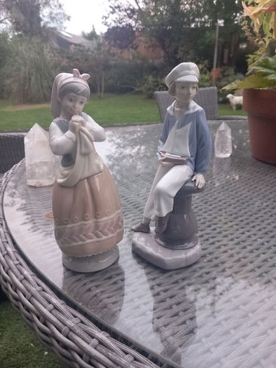 2 Lladro figurines, no damage