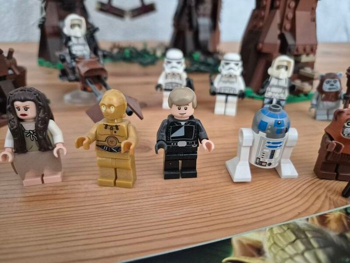 Lego Star Wars UCS 10236 Ewok Village