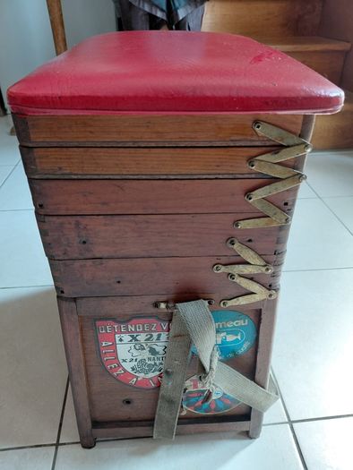 Vintage fishing box with some accessories inside